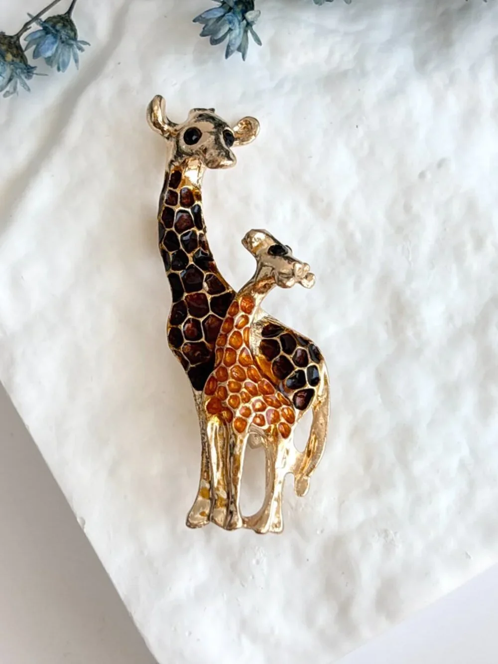 Giraffe Figural Mom & Baby Animal Enameled Gold Toned Vintage Insp Brooch Pin